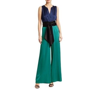 Carolina Ritzler
Sleeveles Satin Jumpsuit